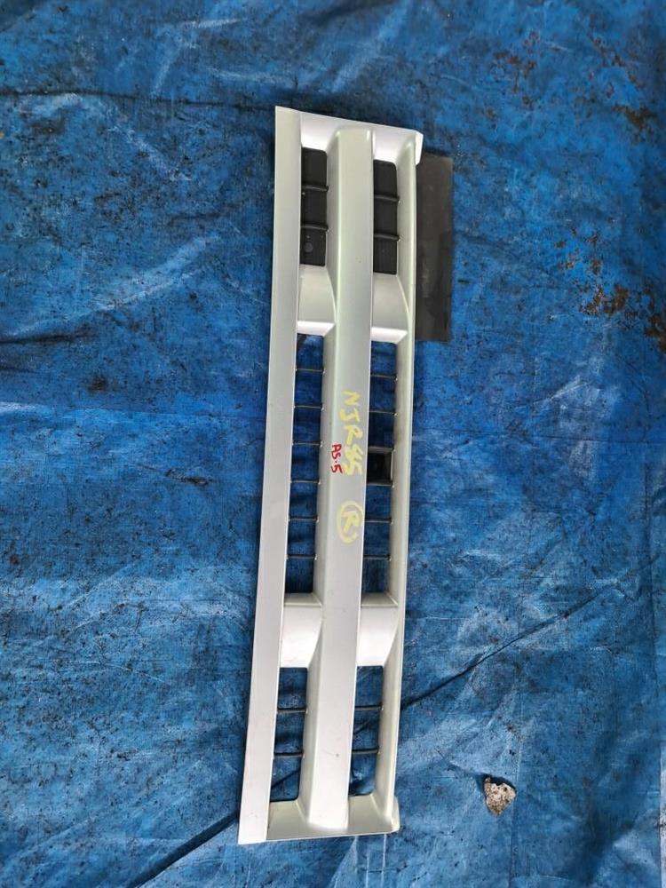 Решетка радиатора Исузу Эльф в Самаре 228299